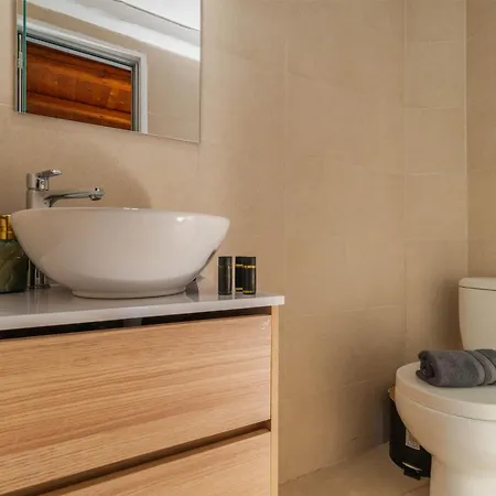 Veluna Maisonettes Апартаменти *